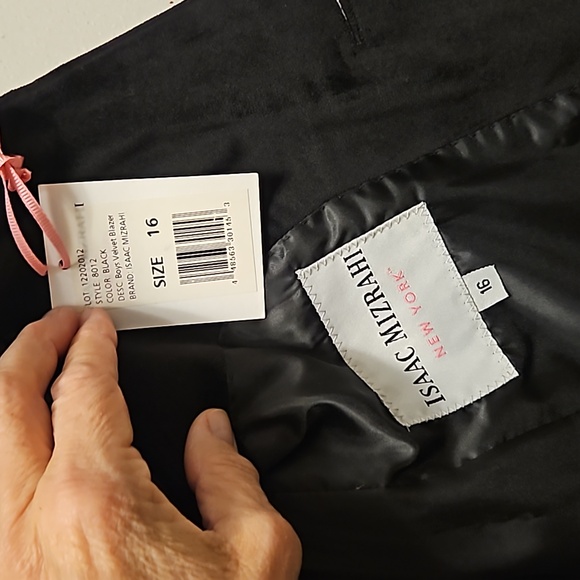 Blazer-Isaac Mizrahi Black Velvet Blazer.  Boys 16 - Picture 2 of 5